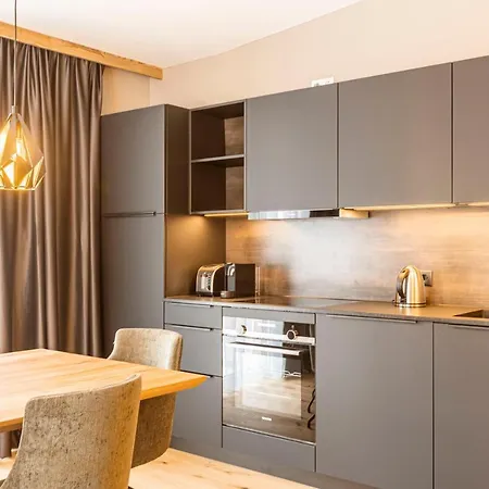 Zillertal By Alps 4* Fügen