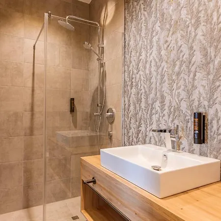 Apartahotel Zillertal By Alps Fügen