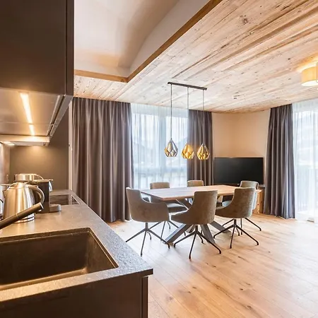 Zillertal Suites By Alps Resorts Aparthotel 4*