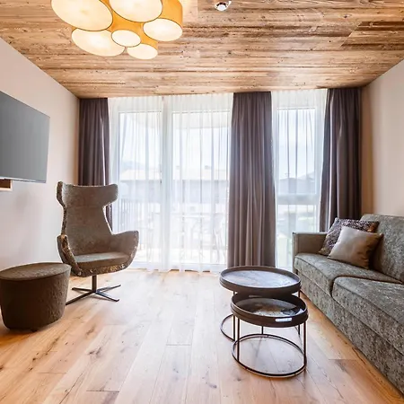 Zillertal By Alps Apartahotel 4*