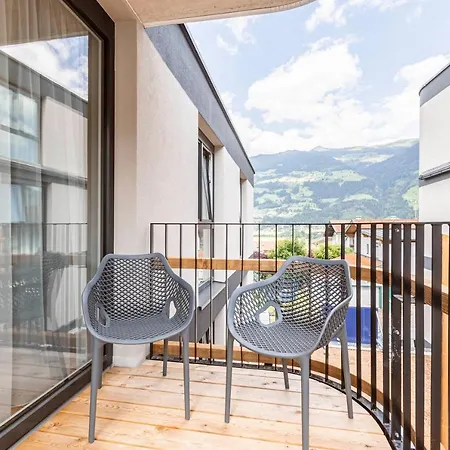 Zillertal By Alps 公寓式酒店
