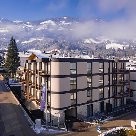 Apart Otel Zillertal By Alps Fügen